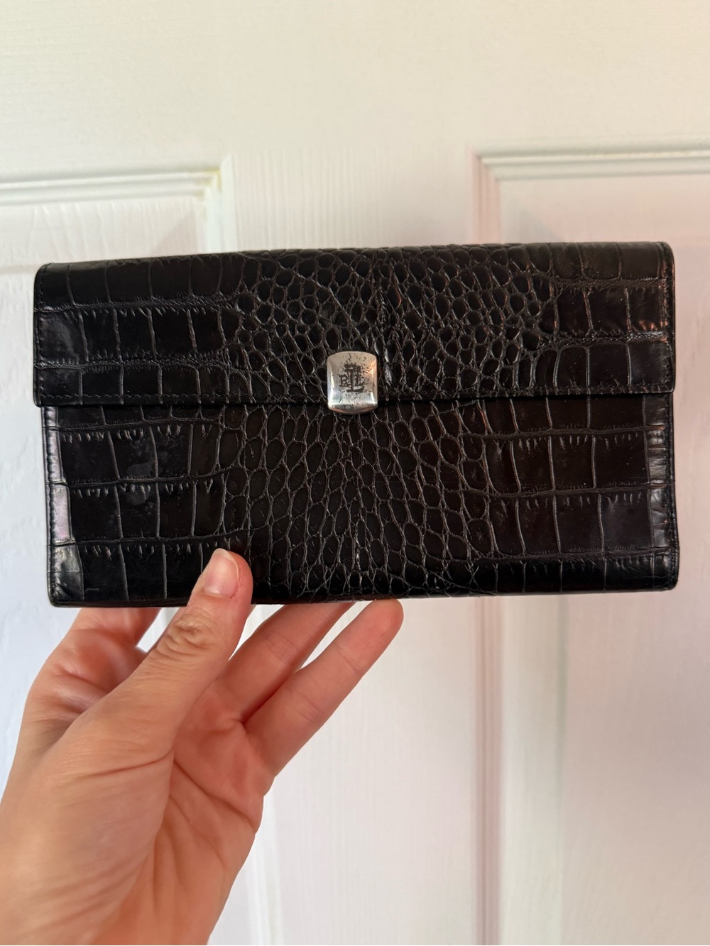 Simple Black Croc-Embossed Leather Wallet